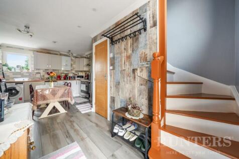 Russell Road, London, N15 5LS 2 bed maisonette for sale