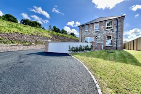 7, Torr Farm Steading, Bridge of... 4 bed semi