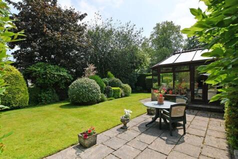 5 bedroom detached bungalow for sale