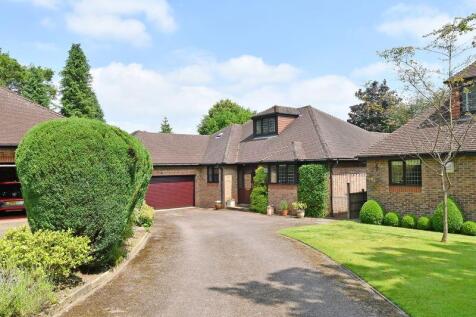 5 bedroom detached bungalow for sale