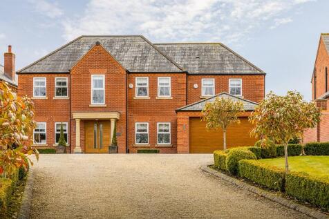 5 bedroom detached house for sale
