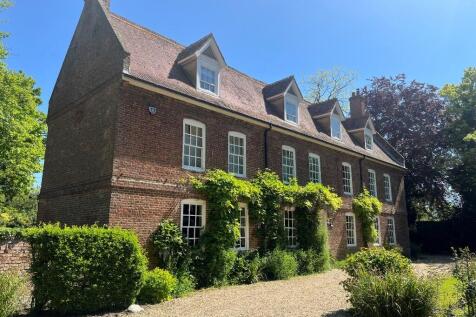 8 bedroom detached house for sale
