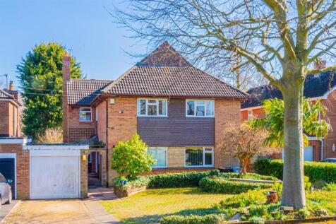6 bedroom detached house for sale