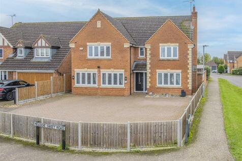 5 bedroom detached house for sale