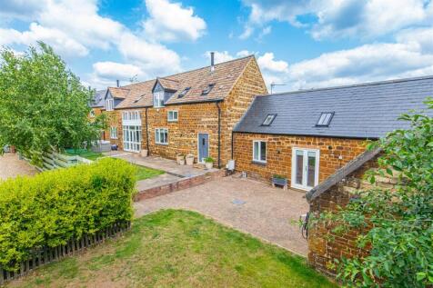 4 bedroom barn conversion for sale