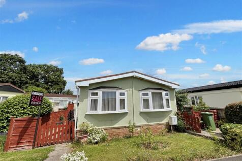 Second Avenue, Newport Park, Exeter 2 bed park home for sale