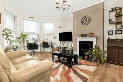 Burnley Road, Dollis Hill 1 bed maisonette for sale