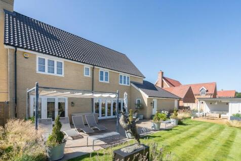 Daisy Way, Gillingham, Beccles 5 bed detached house for sale