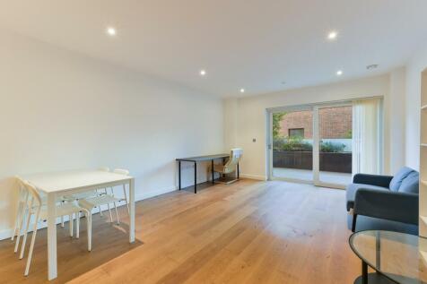 Poplar House, London, NW9 1 bed apartment for sale