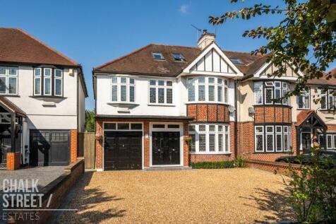 6 bedroom semi-detached house for sale