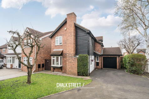 St. Leonards Way, Hornchurch, RM11 3 bed detached house for sale