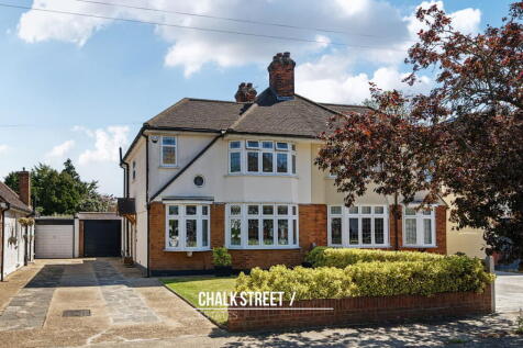 Havering Drive, Marshalls Park, RM1 3 bed semi