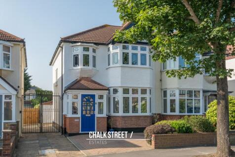 Carlton Road, Gidea Park, RM2 3 bed semi