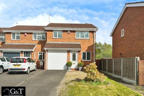 Foxdale Drive, Brierley Hill 3 bed semi