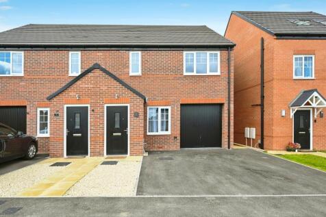 3 bedroom semi-detached house for sale