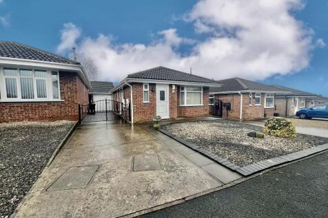 2 bedroom detached bungalow for sale