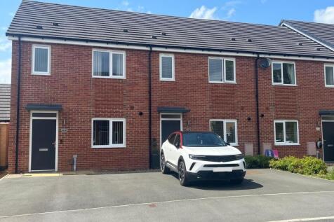 3 bedroom end of terrace house for sale
