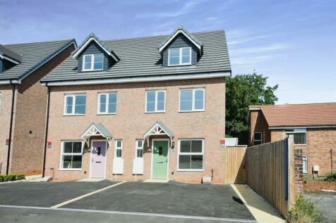 3 bedroom semi-detached house for sale