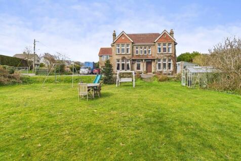 10 bedroom house for sale
