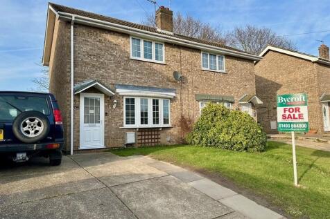 2 bedroom semi-detached house for sale