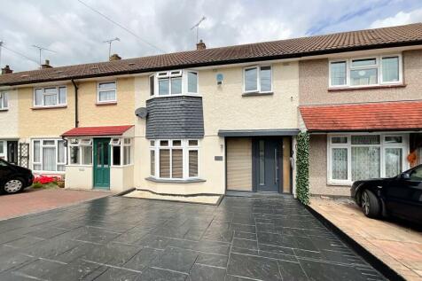 3 bedroom terraced house for sale