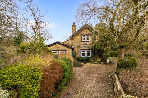3 bedroom cottage for sale