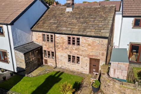 3 bedroom mews property for sale