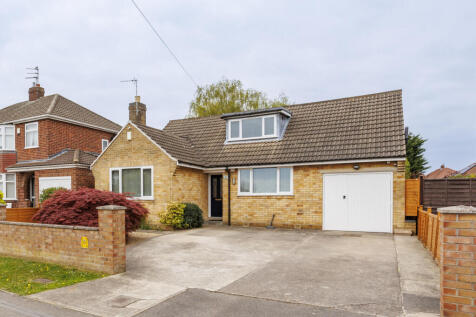Howard Drive, York 2 bed detached bungalow for sale