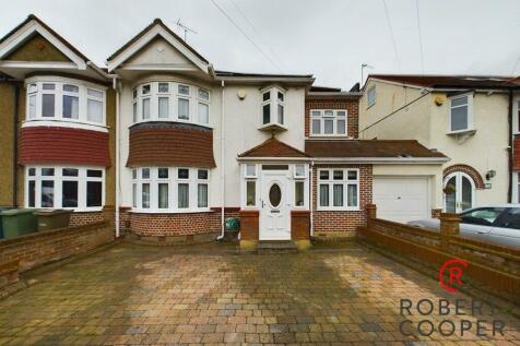 5 bedroom semi-detached house for sale