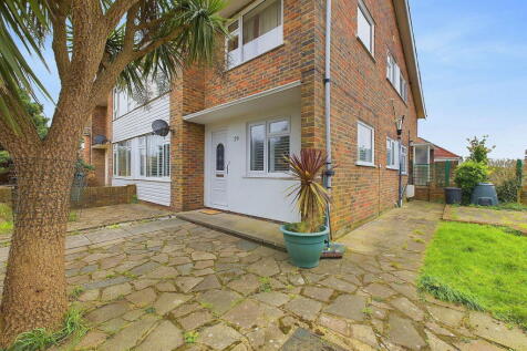 2 bedroom ground floor flat for sale