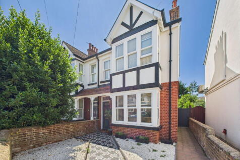 4 bedroom semi-detached house for sale