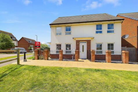 Ernest Fitches Way, Littlehampton... 4 bed detached house for sale