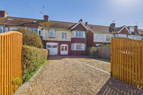 4 bedroom end of terrace house for sale
