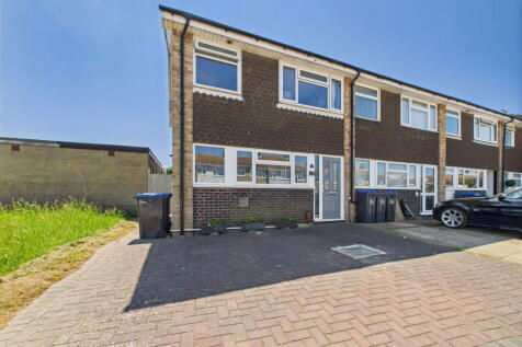 3 bedroom end of terrace house for sale
