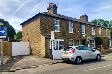 St Dunstans Road, Felltham... 2 bed cottage for sale