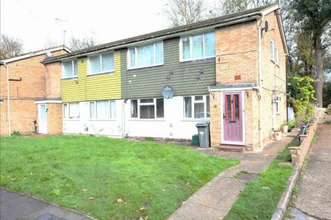 Roman Close, Feltham, Middlesex, TW14 2 bed flat for sale