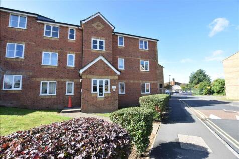 Redford Close, Feltham, Middlesex, TW13 2 bed flat for sale