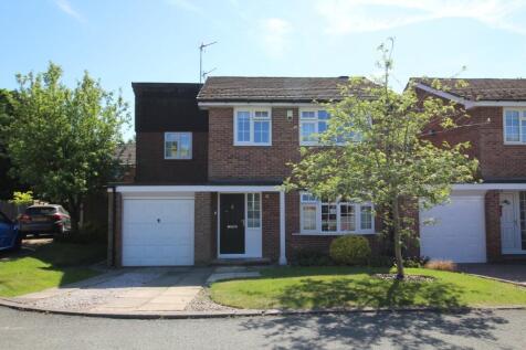 Copperfields, Cheshire SK9 4 bed link detached house for sale