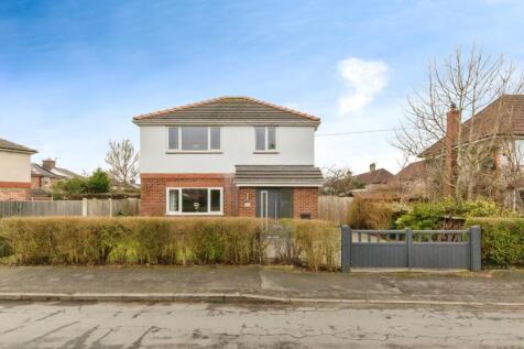 Central Road, Northwich CW9 3 bed detached house for sale