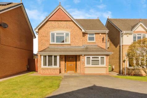 4 bedroom detached house for sale
