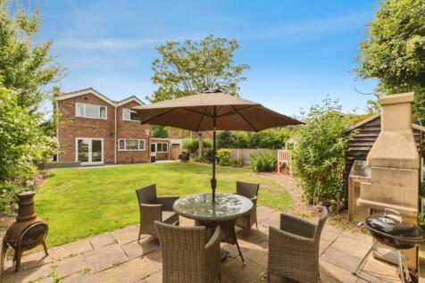 Dunbar Close, Crewe CW4 4 bed detached house for sale