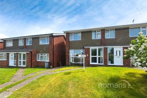 Switchback Close, Maidenhead, Berkshire 3 bed semi