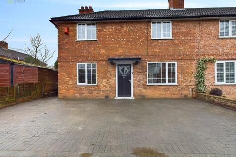 3 bedroom semi-detached house for sale