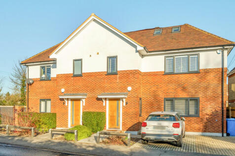 Dedworth Road, Windsor, Berkshire 2 bed apartment for sale