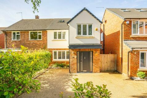 4 bedroom semi-detached house for sale