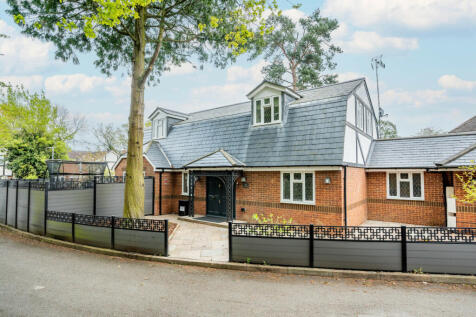 Hazel Road, St. Albans AL2 5 bed detached house for sale