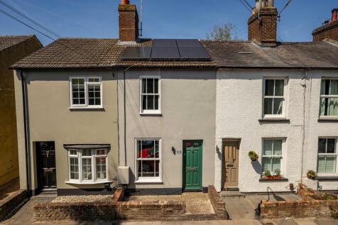 Church Street, Hertfordshire AL3 2 bed terraced house for sale