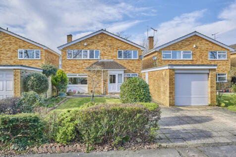 Westfields, Hertfordshire AL3 4 bed detached house for sale
