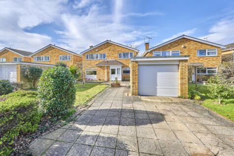 Westfields, Hertfordshire AL3 4 bed detached house for sale