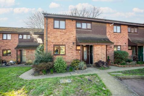 Mountbatten Close, Hertfordshire AL1 1 bed maisonette for sale